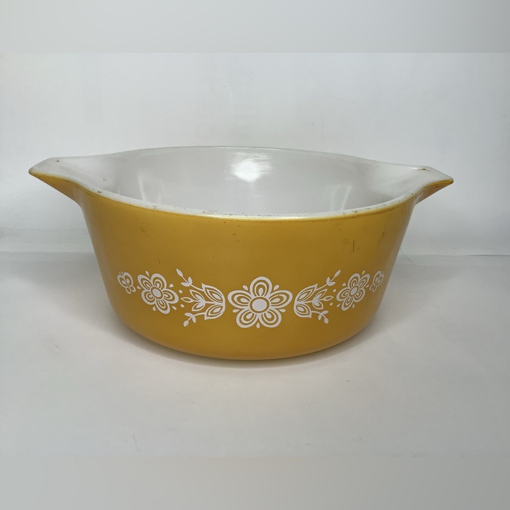 Vintage PYREX Butterfly Gold Round Casserole Dish Bowl 475-B 2.5 QT No L… - Picture 2 of 8